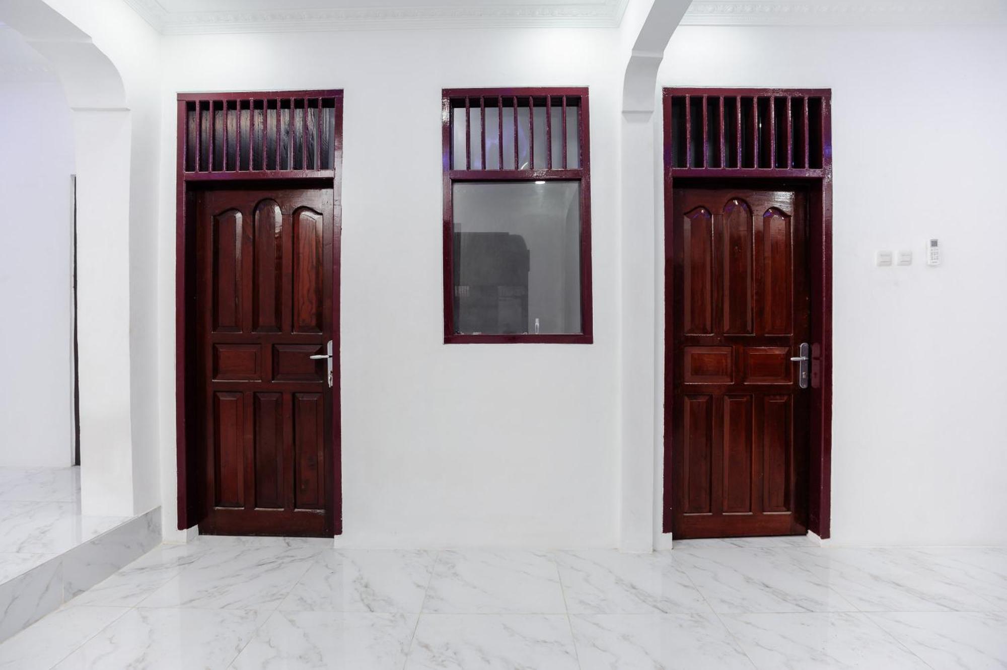Reddoorz Syariah @ Sakura Hotel Jatiwaringin 베카시 외부 사진